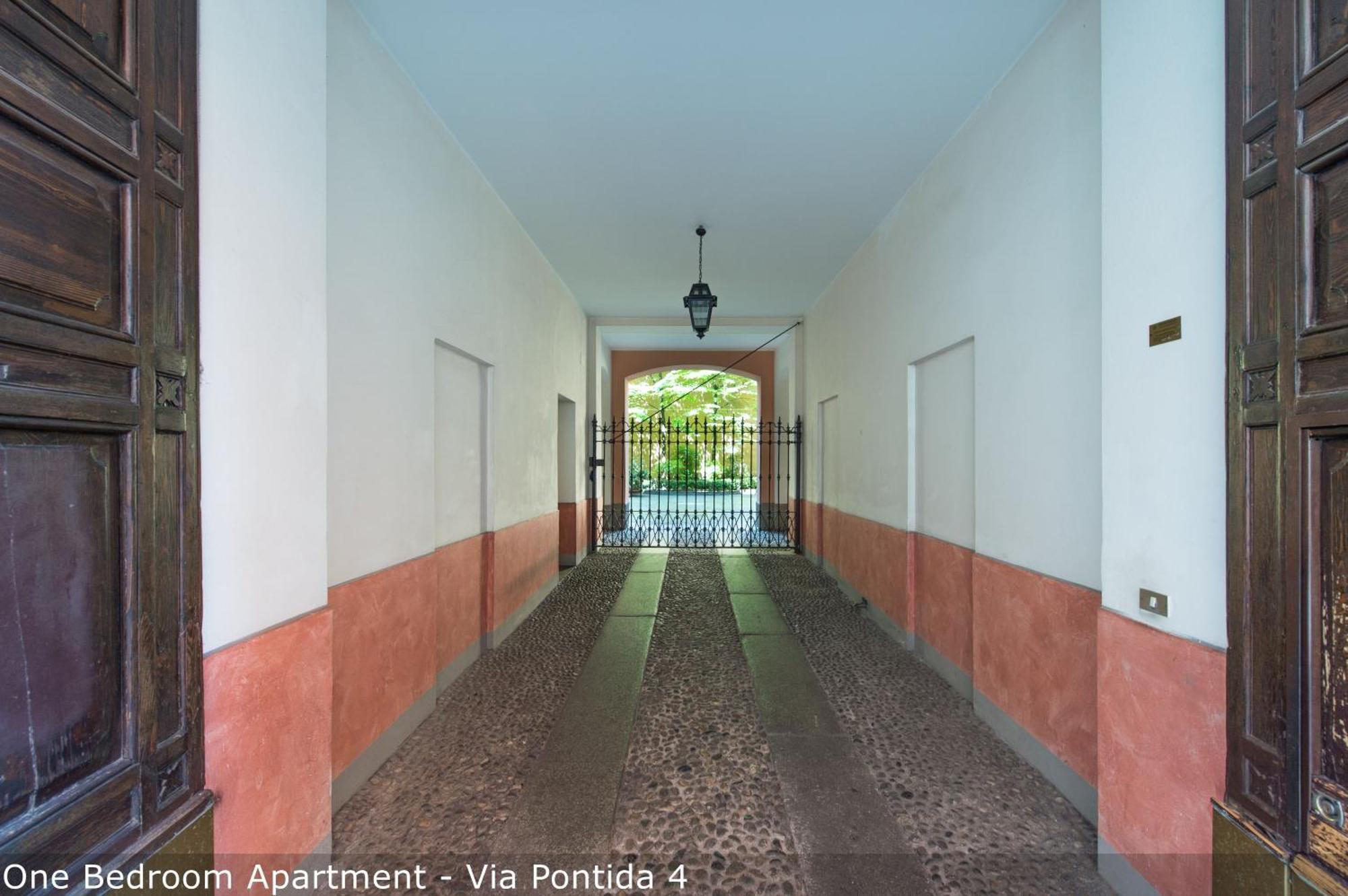 Brera Apartments In Porta Volta Milan Bilik gambar